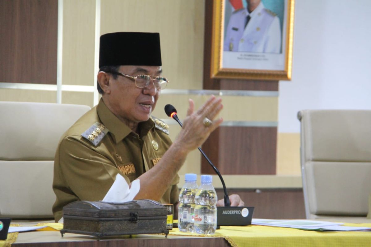 Bupati janji naikkan insentif Ketua RT/RW dan BPD