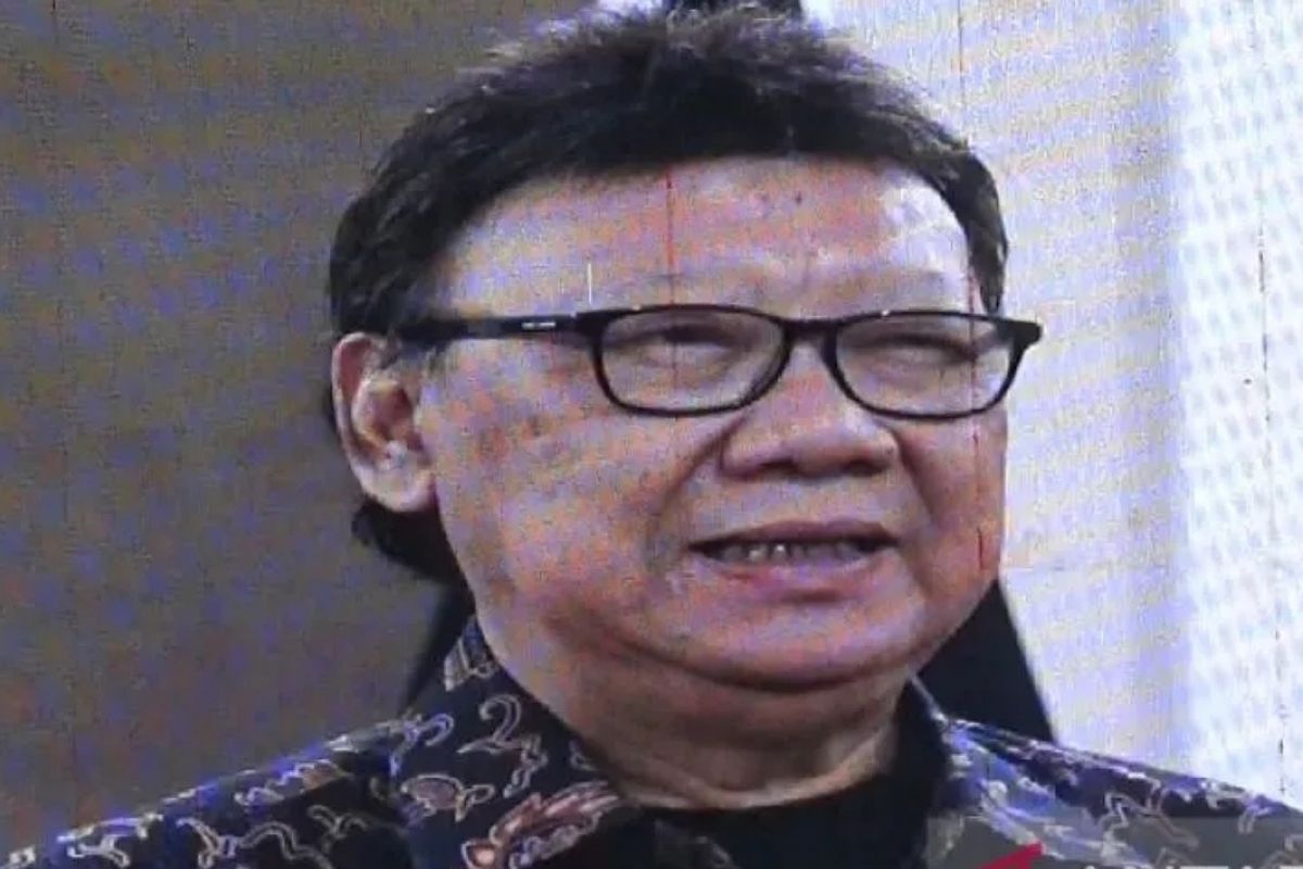 Tjahjo Kumolo,  Menteri PANRB wafat