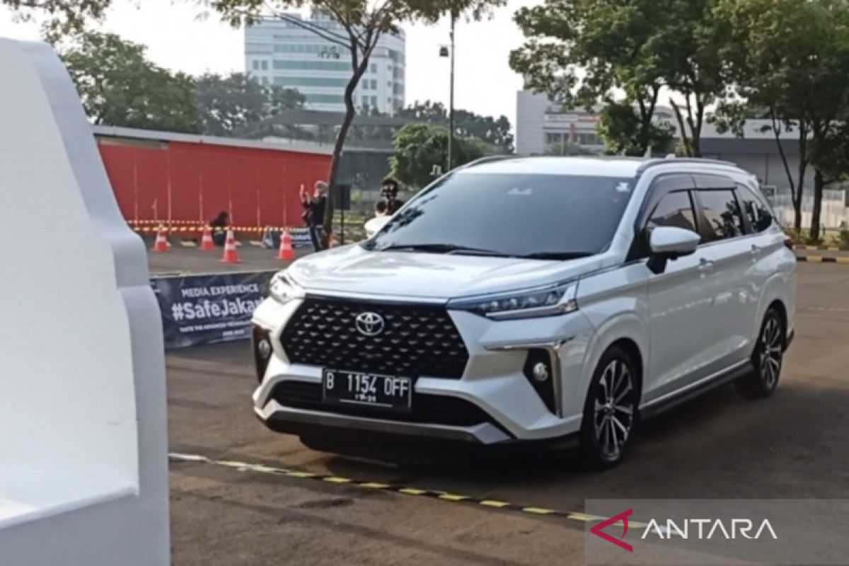 Menguji kecanggihan teknologi keselamatan All New Toyota Veloz