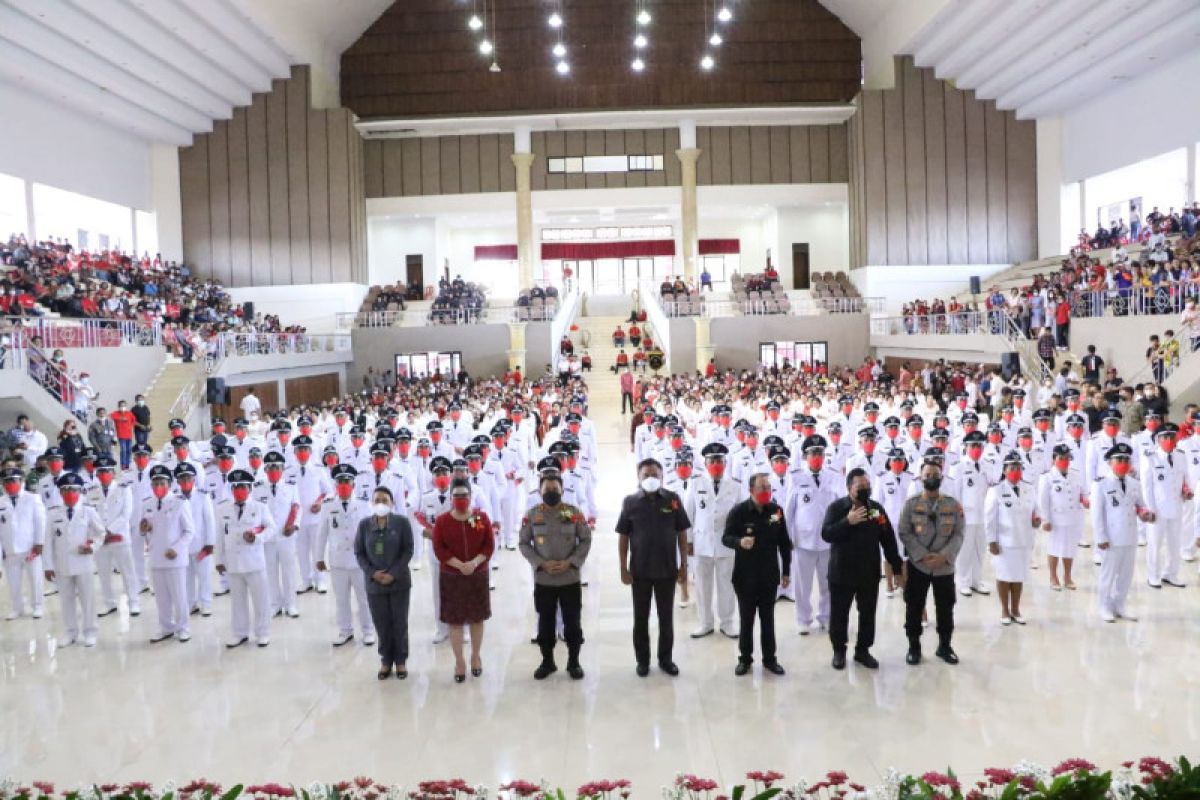 Hadiri pelantikan 98 hukum tua, begini harapan Gubernur