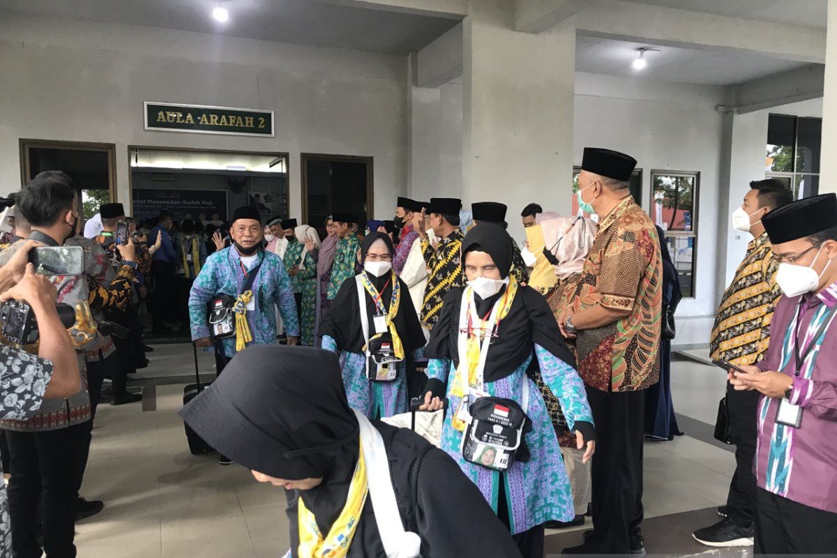 Jamaah calon haji Embarkasi Batam bayar dam setelah umrah