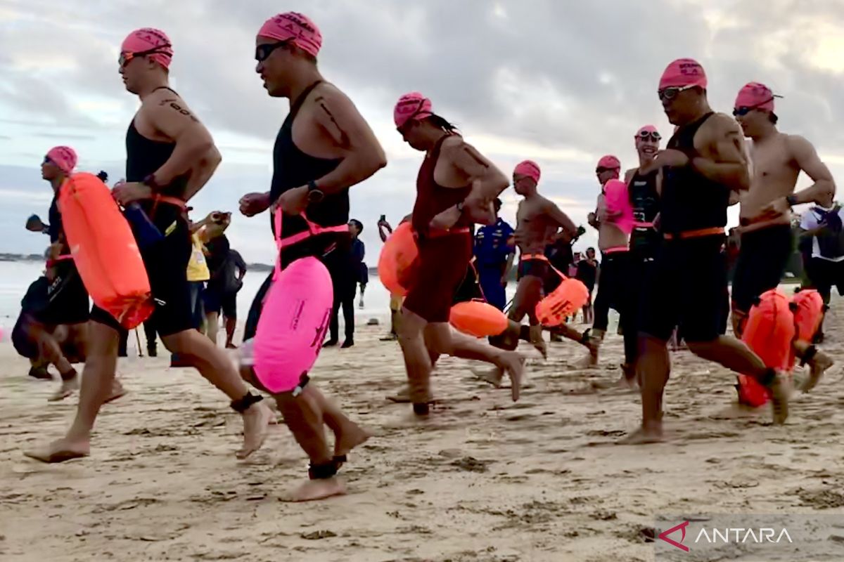 461 perenang ikut kompetisi Oceanman 2022 di Bali