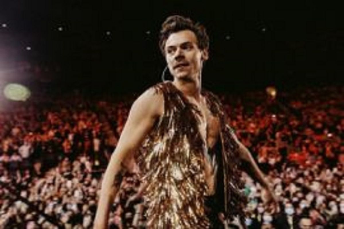 Ini alasan Harry Styles batalkan konser di Copenhagen