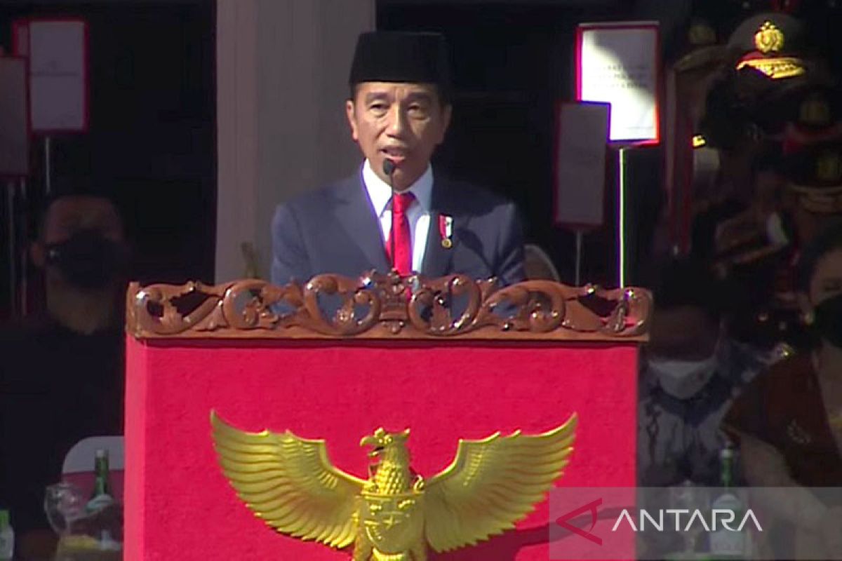 Jokowi: Keadilan dan kemanfaatan hukum harus dirasakan nyata oleh rakyat