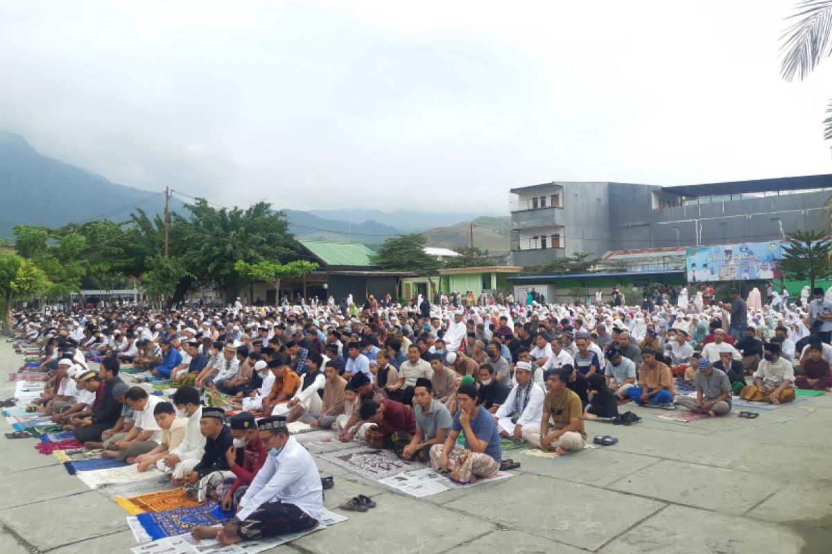 Ribuan Muslim shalat Idul Adha di Masjid Agung Al-Aqsha Sentani