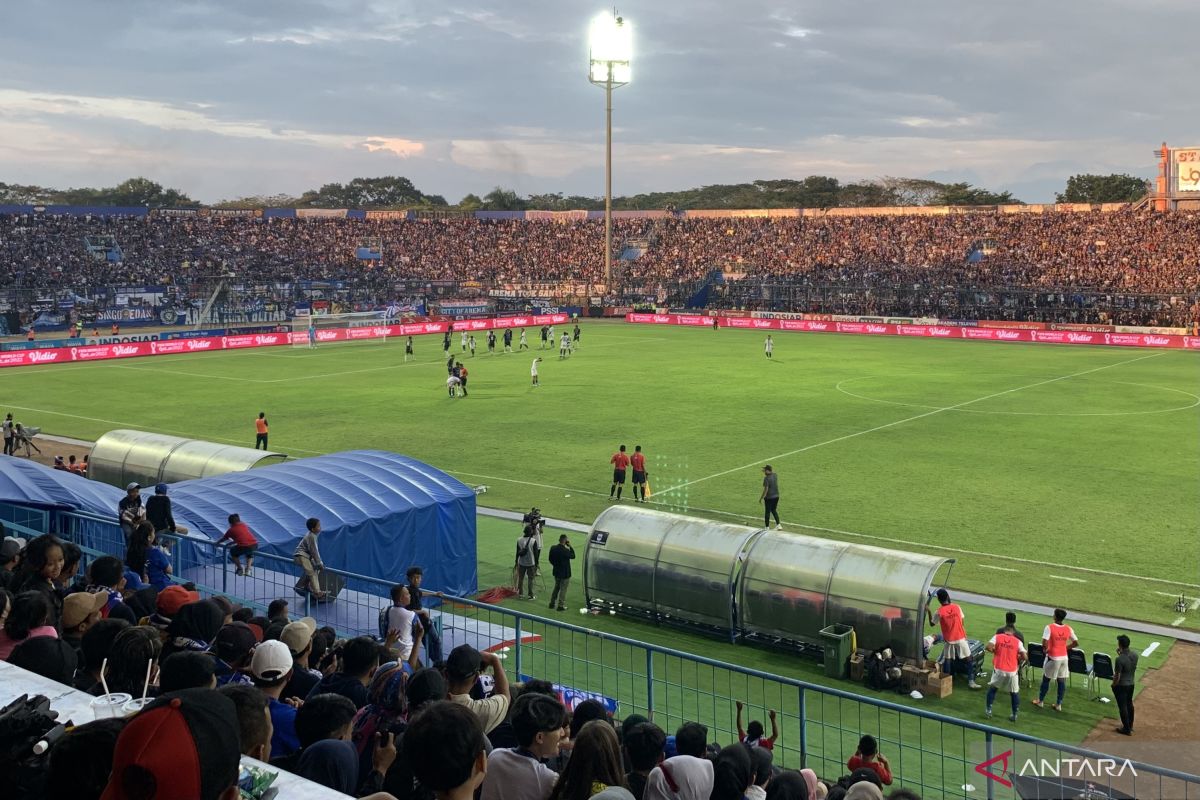 Arema maju ke final Piala Presiden 2022 usai kalahkan PSIS dengan skor 2-1