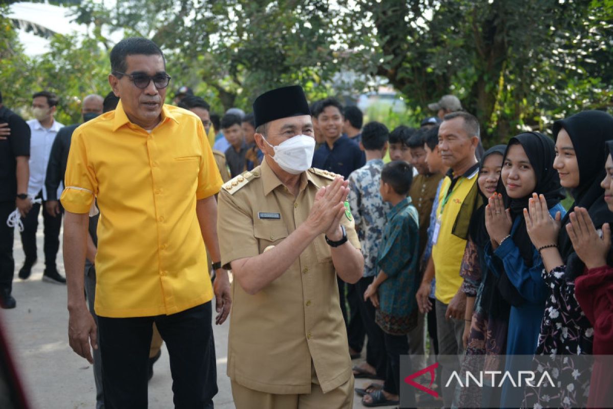 Golkar Riau sembelih 10 sapi saat Idul Adha