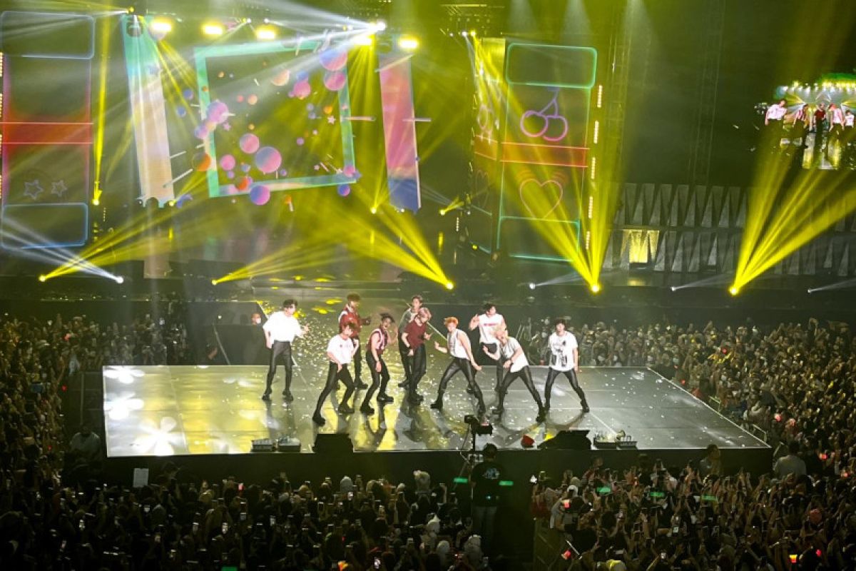 K-pop THE BOYZ  guncang panggung "The B-Zone" di Jakarta