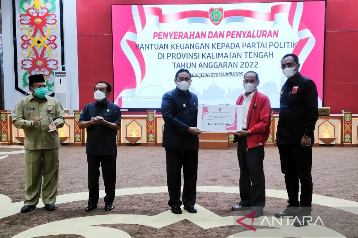 Pemprov Kalteng salurkan Rp5,8 miliar bantuan keuangan 11 parpol