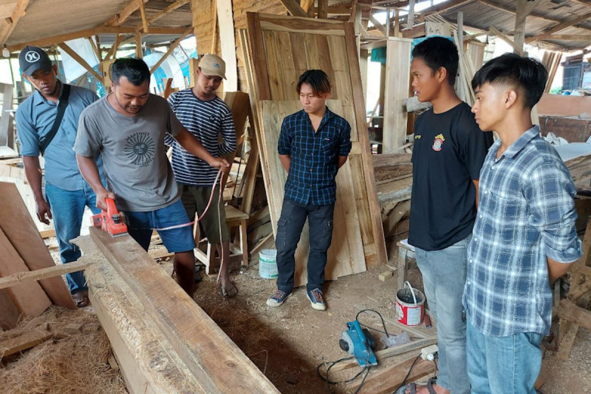 Bapas berikan pelatihan kepada klien di bidang mebel