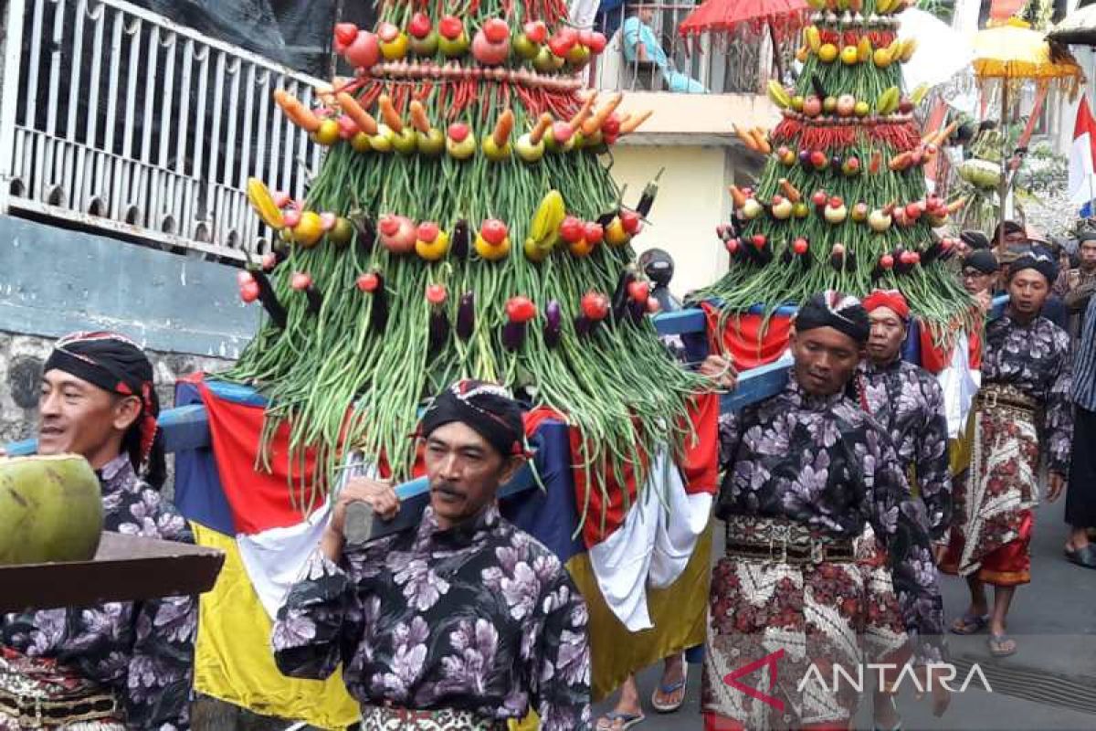 Petani di lereng Sumbing Temanggung gelar Kirab Budaya Puji Jagat