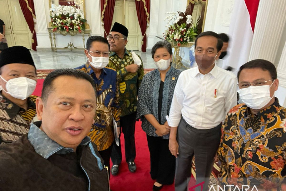 Pimpinan MPR temui Presiden Jokowi sampaikan PPHN akan dihadirkan tanpa amendemen UUD