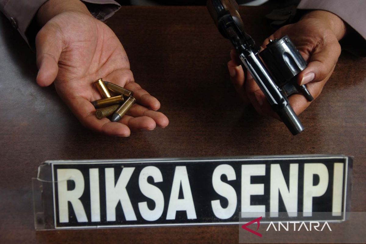 Upaya mencegah penyalahgunaan senjata api oleh oknum aparat