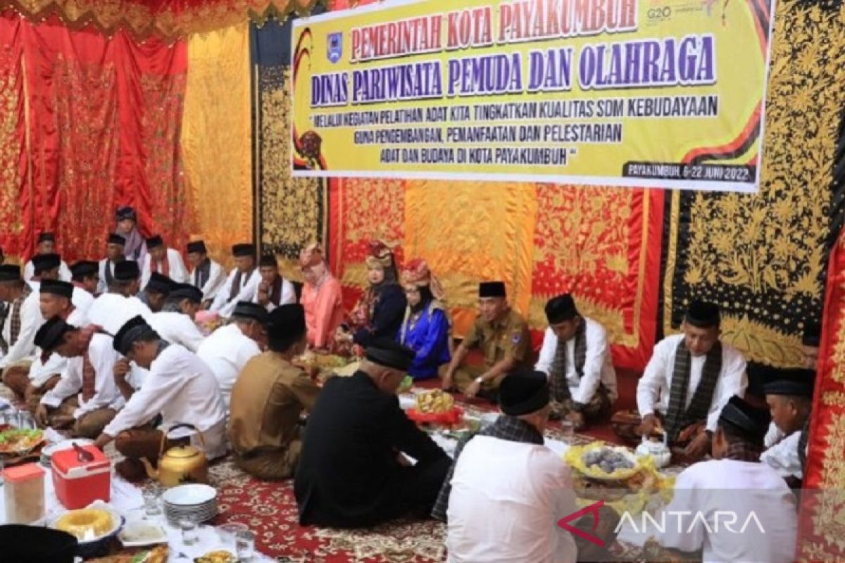 Pemkot Payakumbuh gelar pelatihan adat