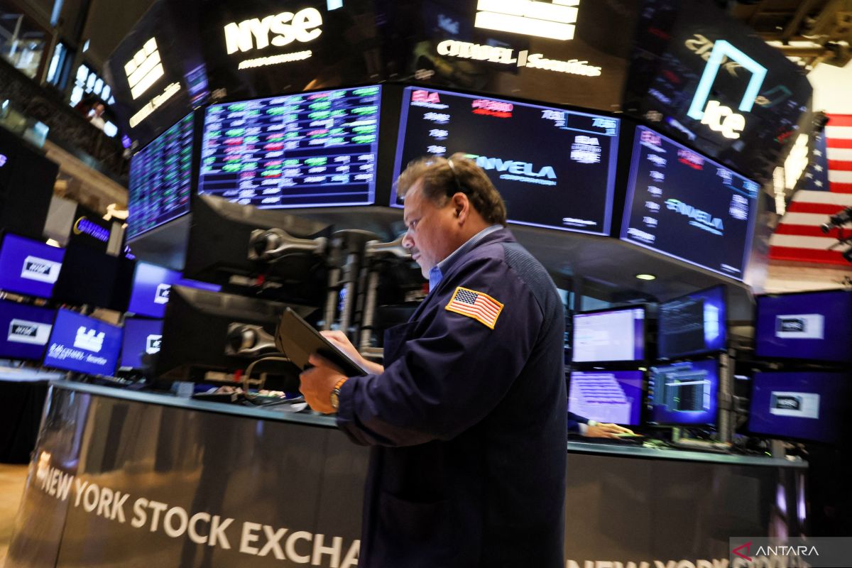 Wall Street berakhir menguat didorong kenaikan saham