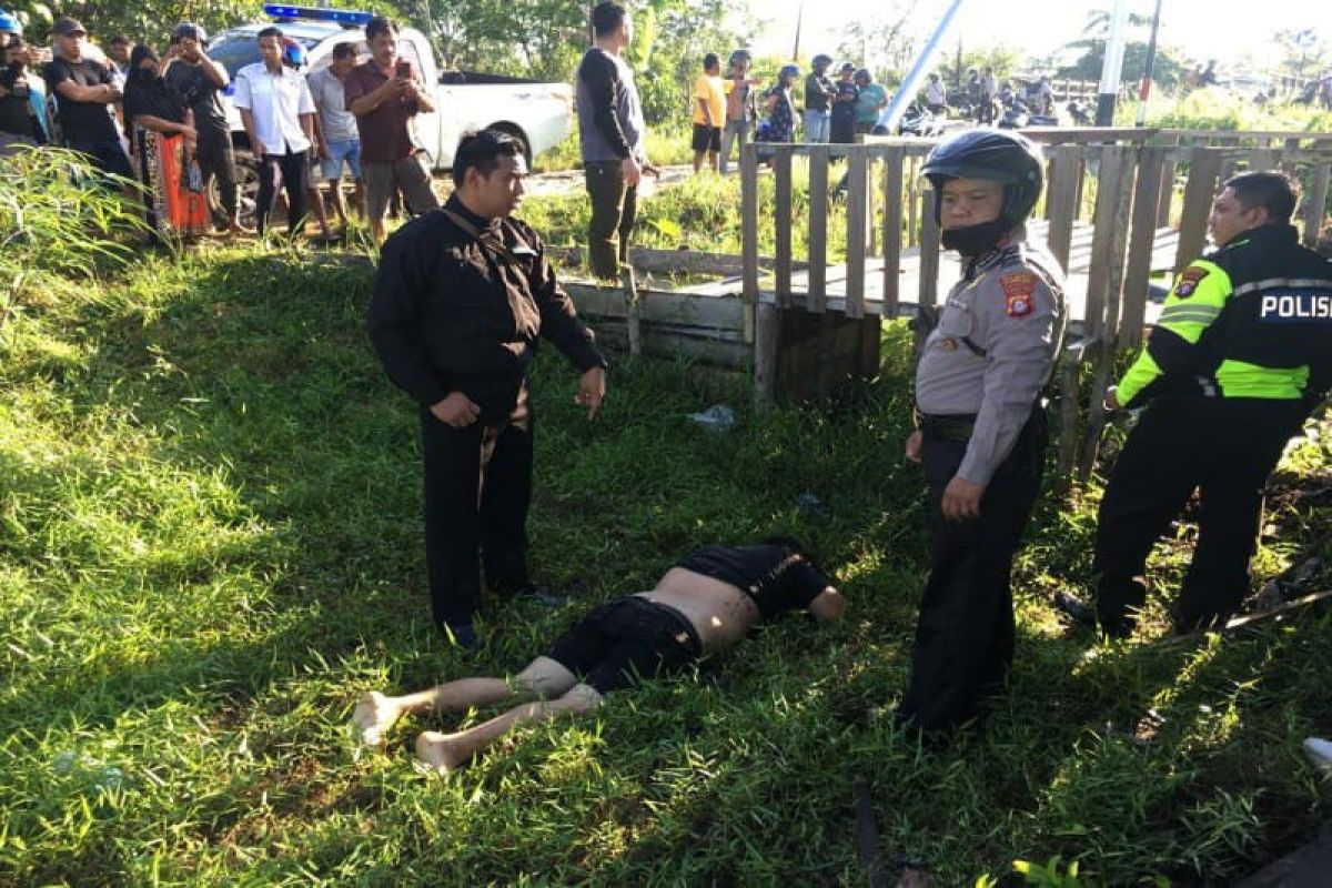 Seorang mahasiswa di Palangka Raya tewas di tempat usai kecelakaan tunggal