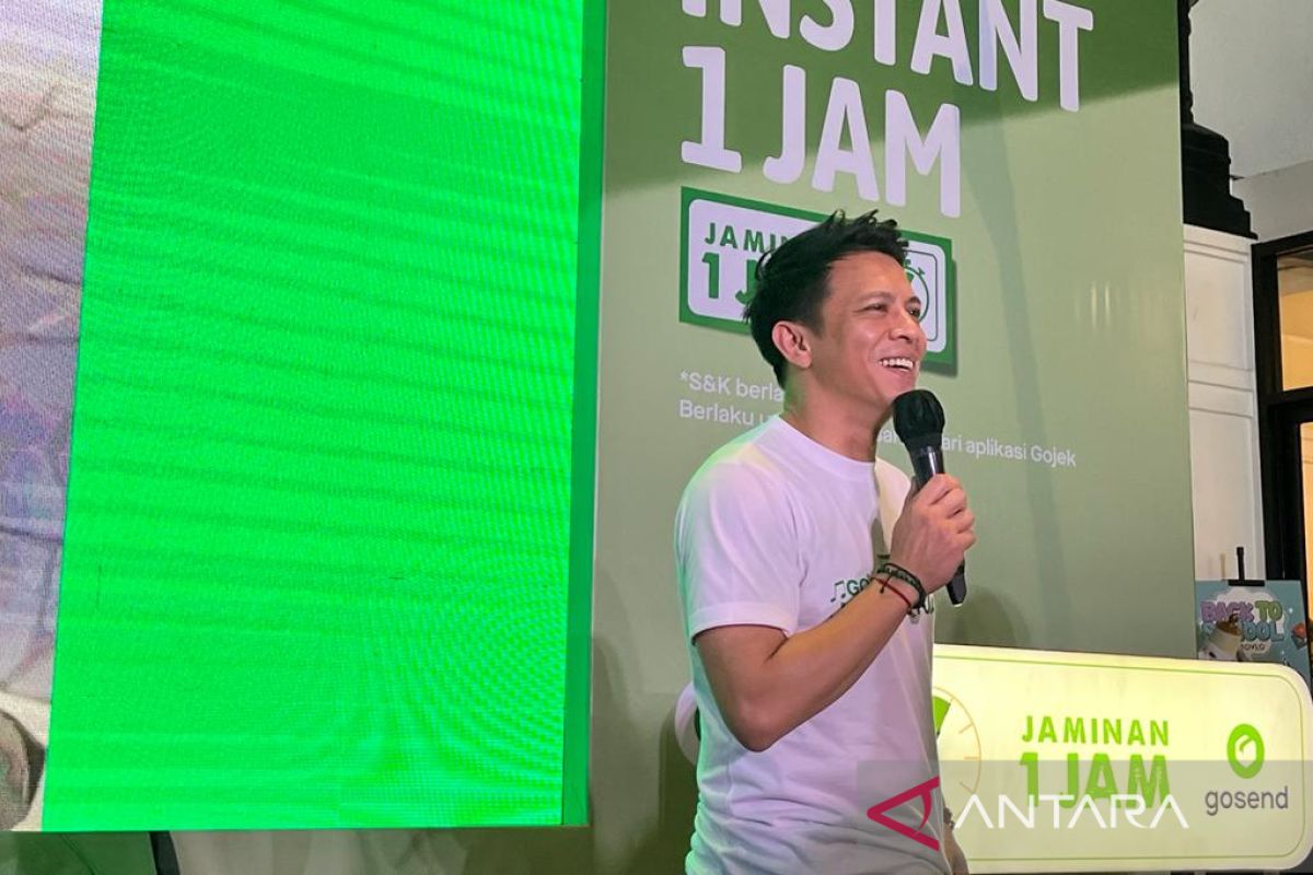 Ariel NOAH sambut kebijakan lagu bisa jaminan bank