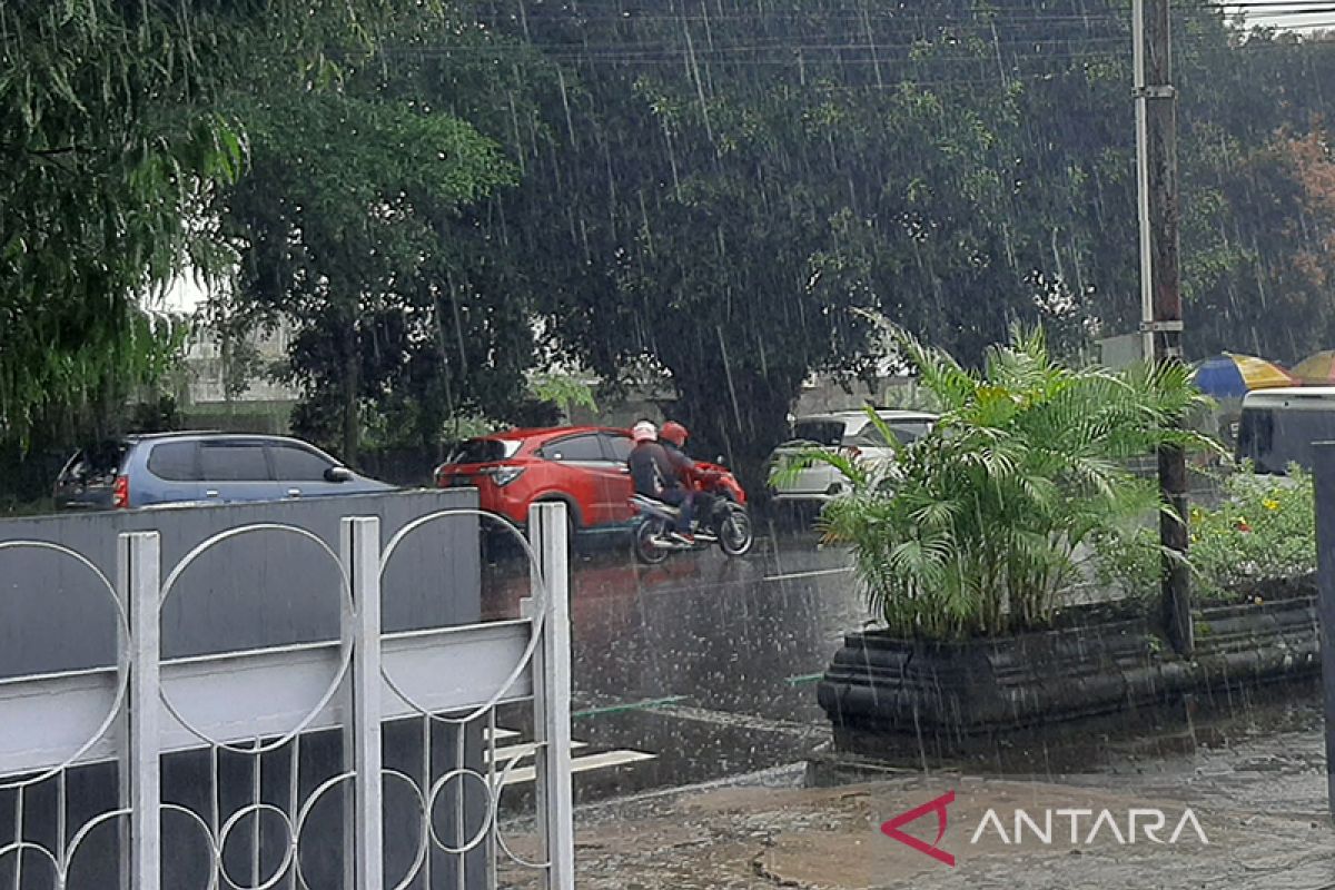 Waspada cuaca ekstrem di kawasan pegunungan tengah Jateng 22 - 23 Juli