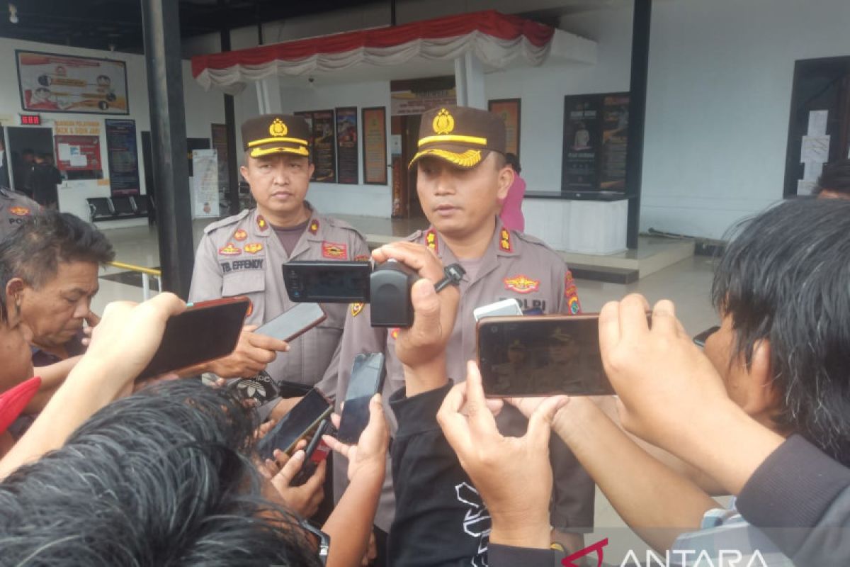 Polres Mitra targetkan vaksinasi booster 300 warga tiap hari