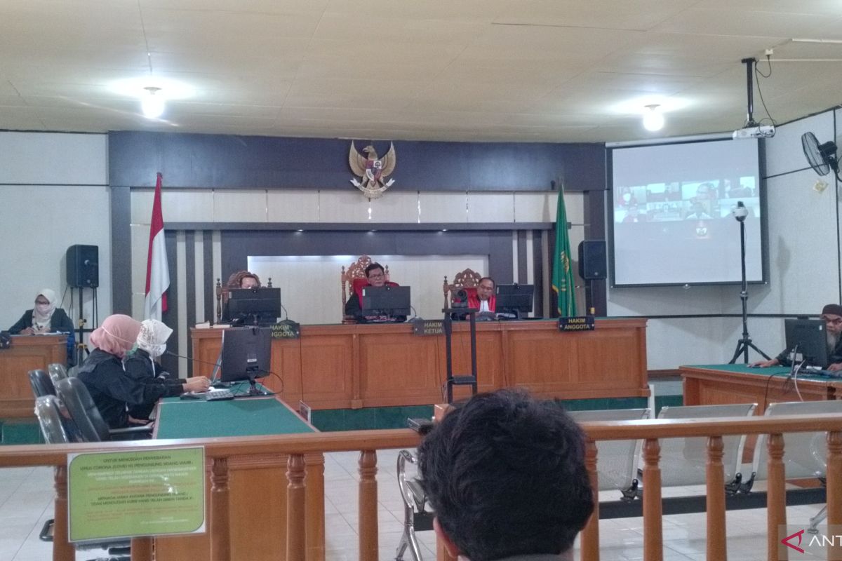 Mantan Bupati Kuansing divonis 5 tahun 7 bulan penjara atas kasus suap