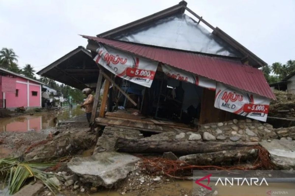 Pemprov Sulteng telusuri penyebab terjadinya banjir bandang Parigi