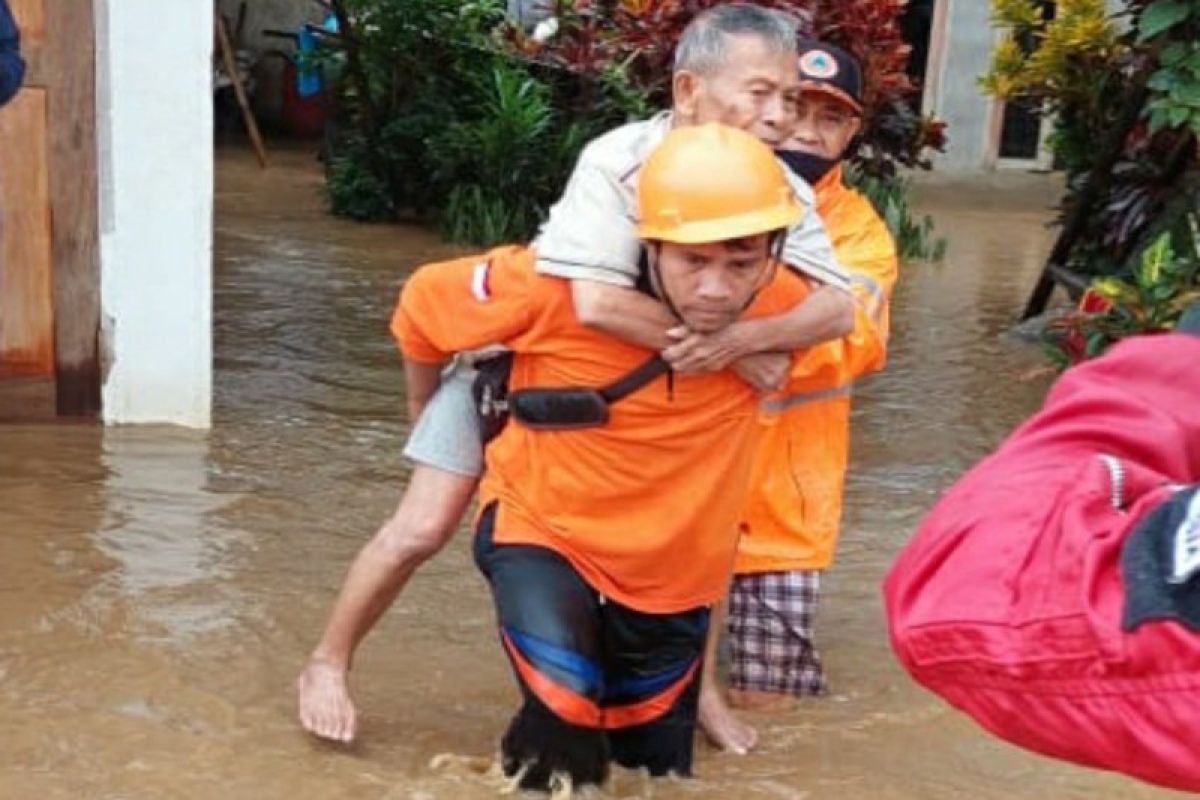 Curah hujan tinggi, masyarakat diimbau siaga bencana hidrometeorologi