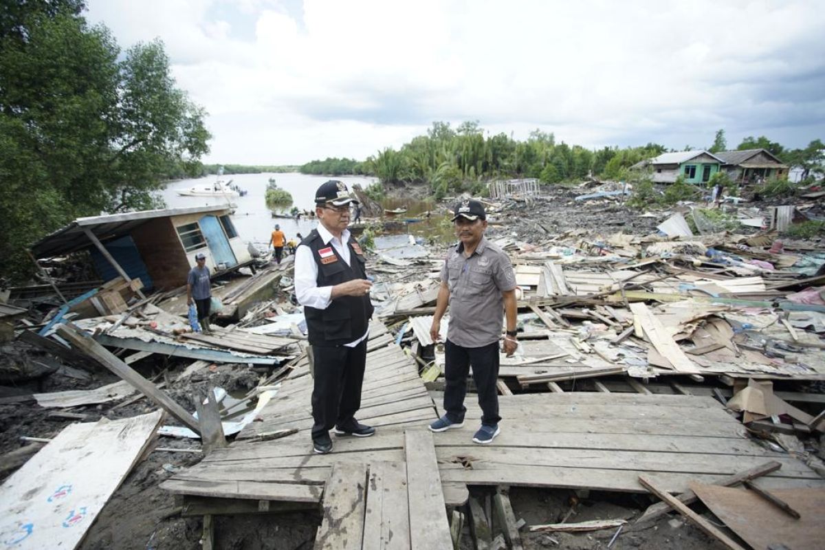 Bupati Wardan akan perjuangkan relokasi korban longsor di Desa Simpang Tiga Enok