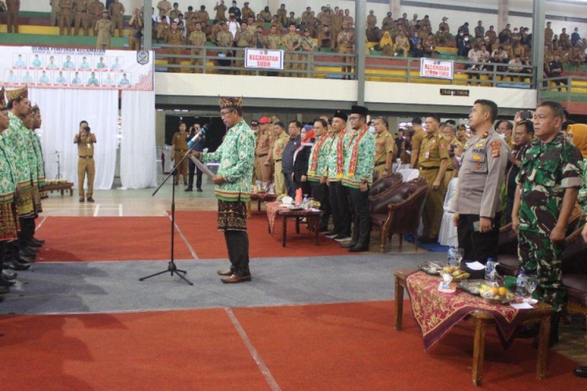 Bupati Lampung Barat hadiri pelantikan Apdesi masa bakti 2022-2024