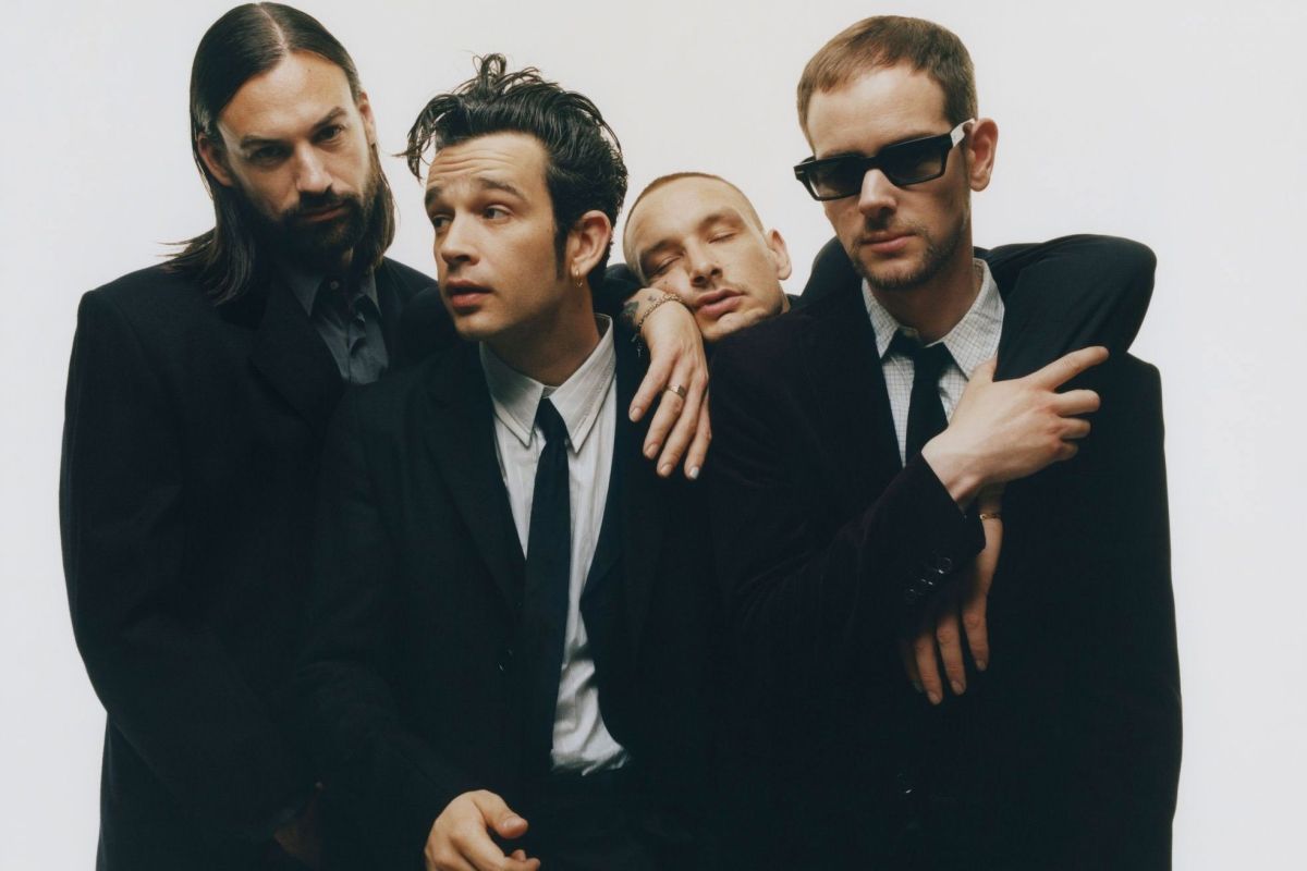 The 1975 rilis single baru "I'm in Love with You"