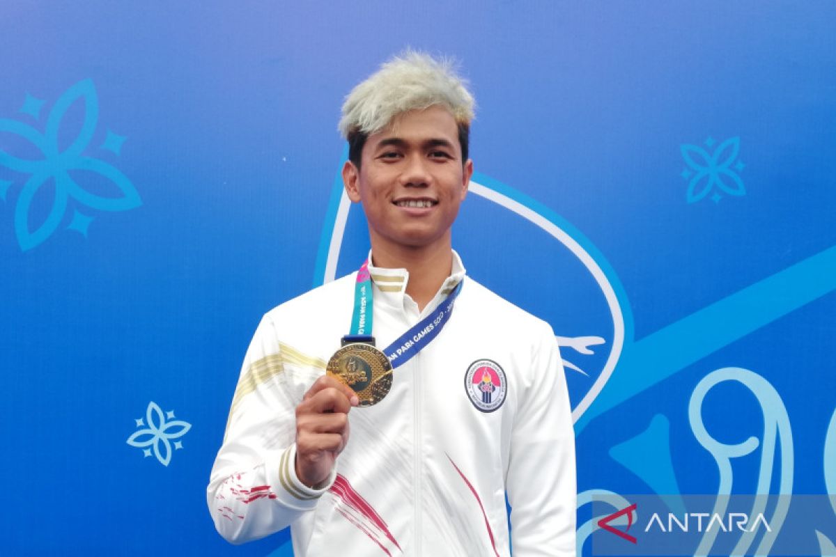 Menyapu bersih medali emas para-renang ASEAN Para Games