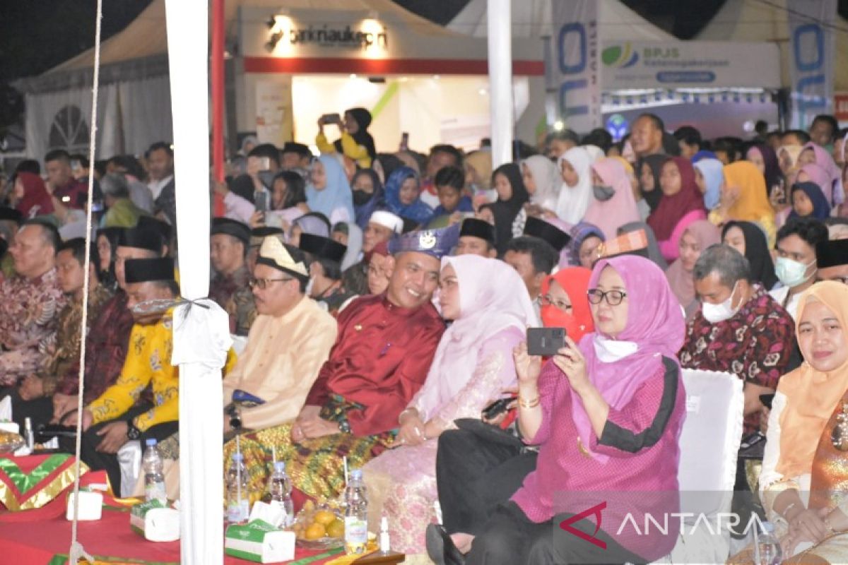 Tumpah ruah masyarakat hadiri pembukaan Bagholek Godang Festival di Kampar