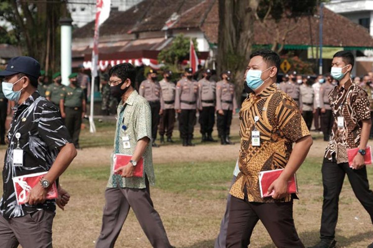 Kesbangpol: Gerakan pembagian Merah Putih tingkatkan nasionalisme