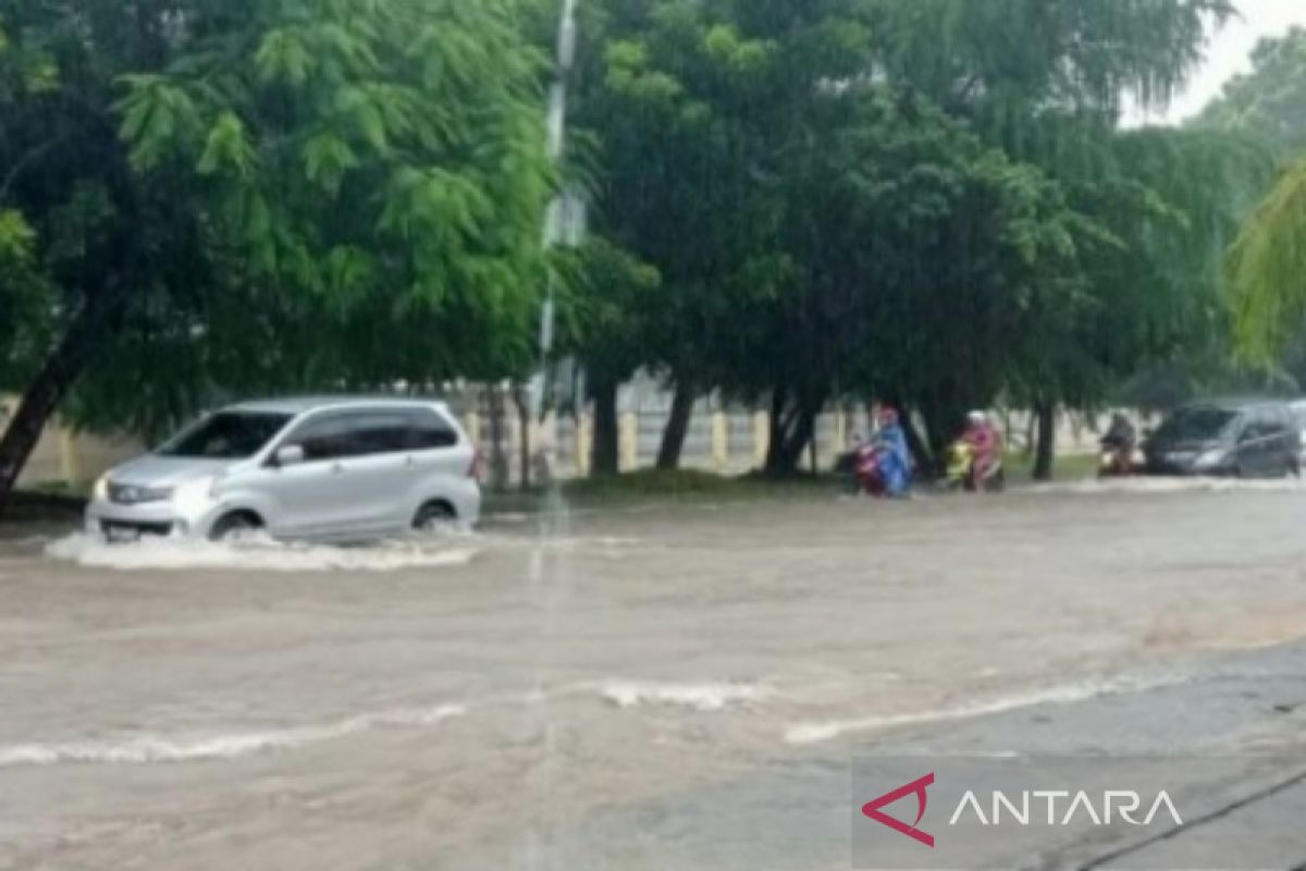 BMKG peringatkan dampak gelombang Rossby di NTT