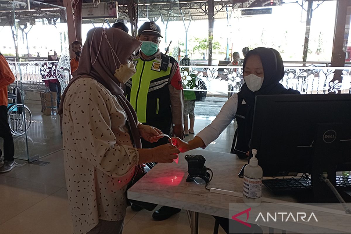 KAI Purwokerto mulai terapkan aturan baru pengguna kereta jarak jauh