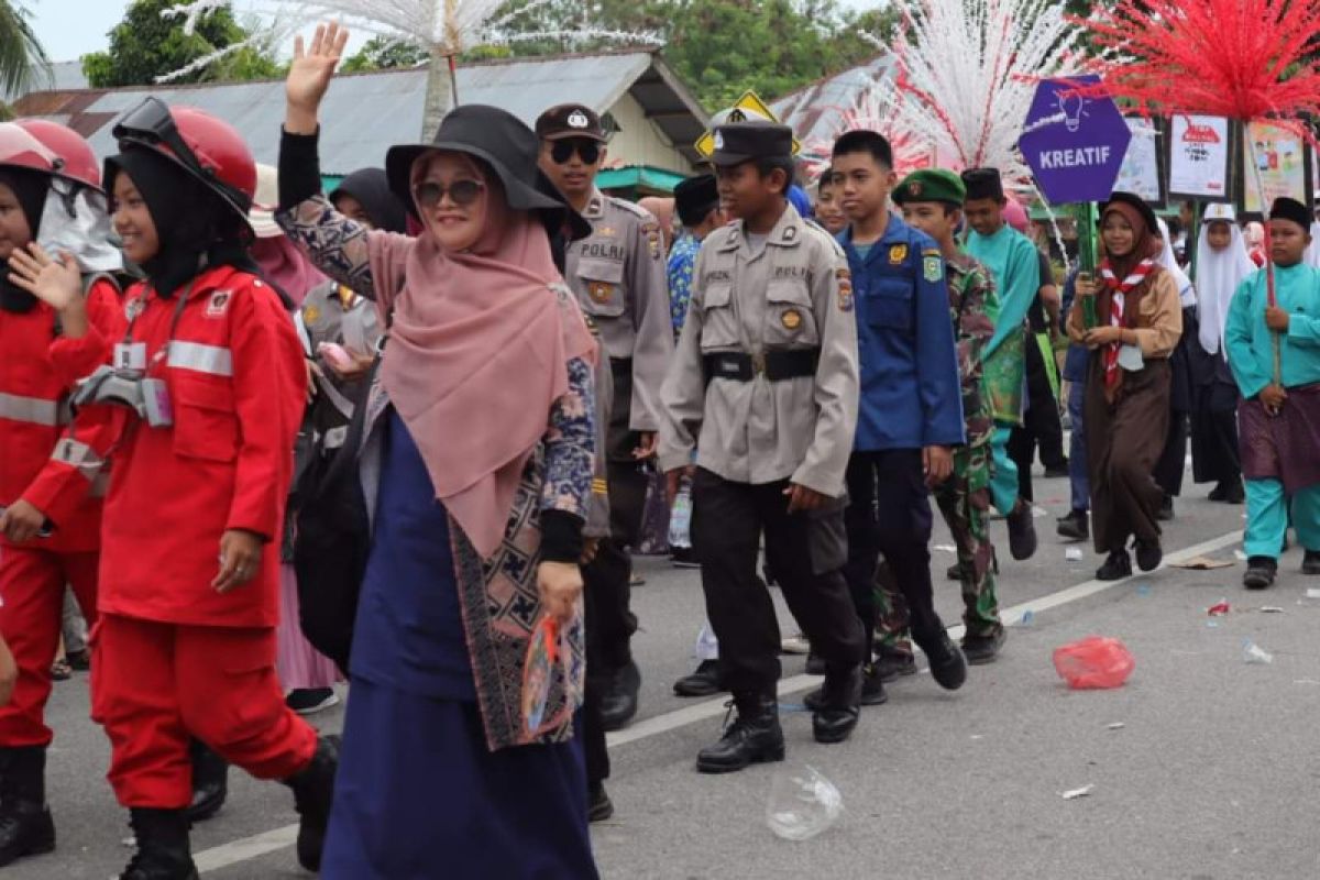 6.530 pelajar Siak ikuti pawai karnaval HUT RI