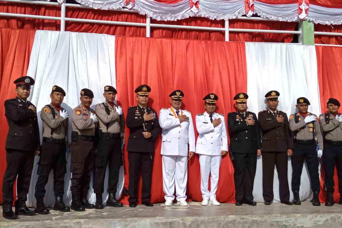 Wawako Solok pimpin upacara penurunan bendera pusaka tahun 2022