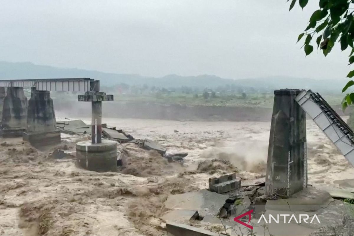 Puluhan Orang Meninggal Akibat Banjir Antara News Yogyakarta Berita Terkini Yogyakarta