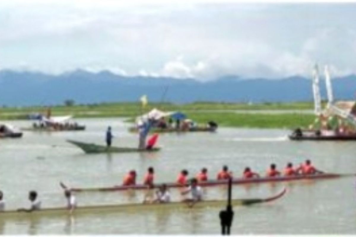 Bupati Wajo menilai Festival Danau Tempe gairahkan kembali pariwisata