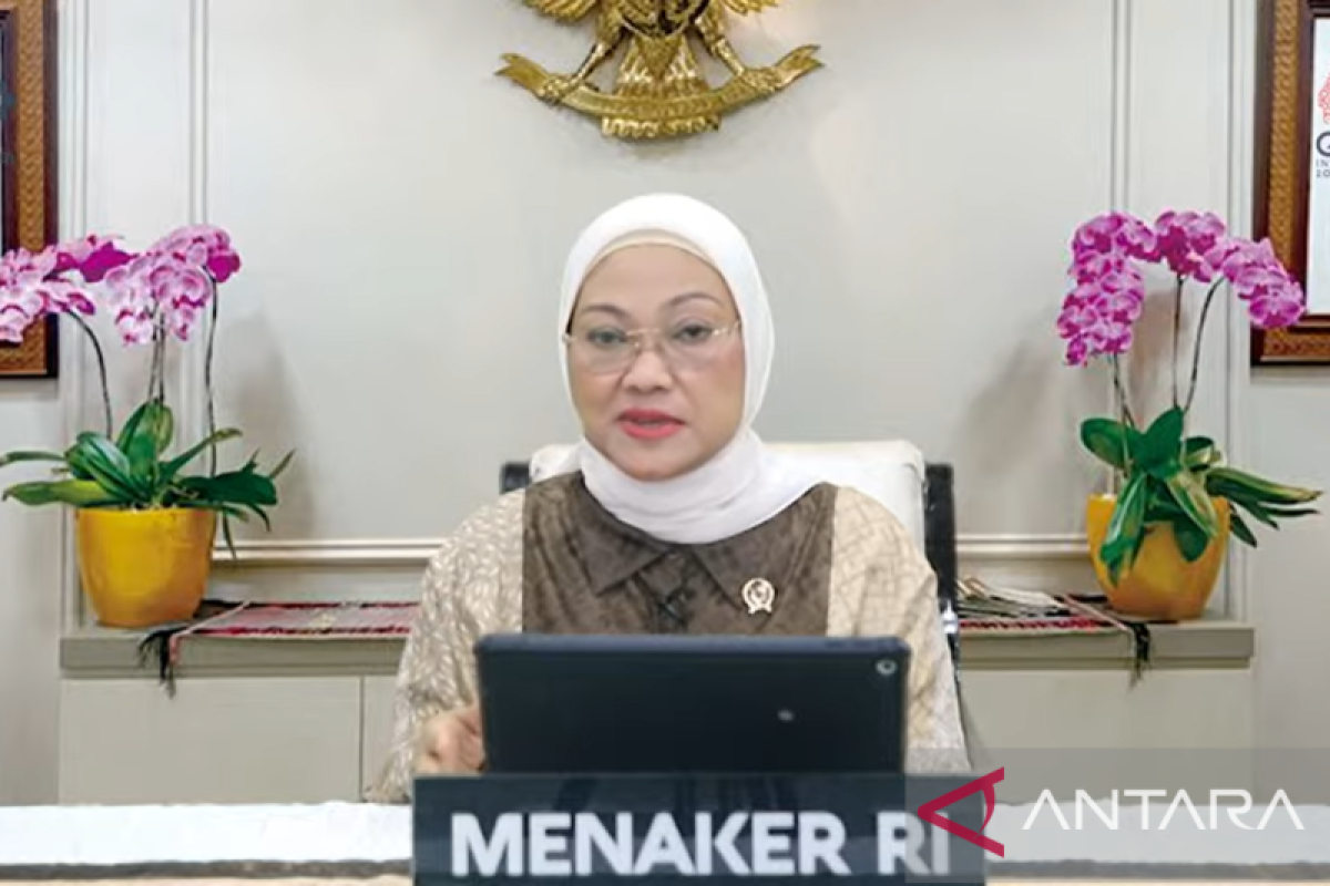 Menaker Ida Fauziyah ingatkan perusahaan wajib susun struktur dan skala upah