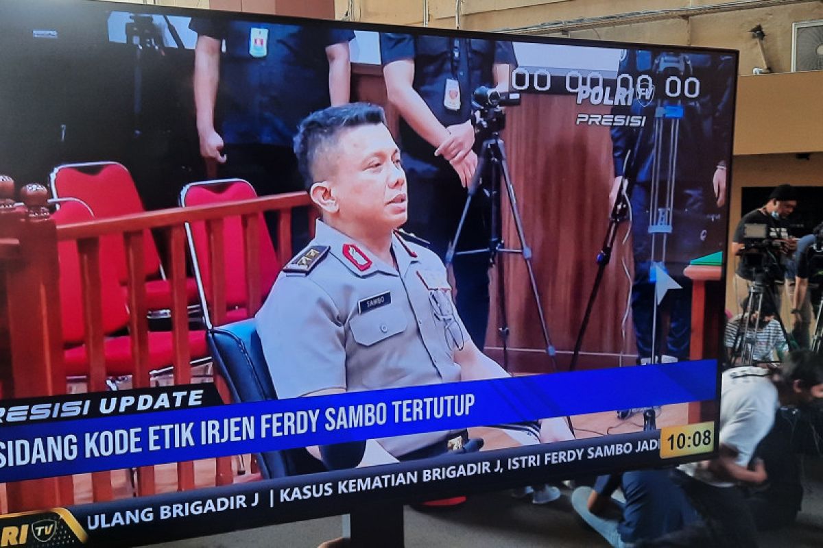 Bripka RR dan Kuat Ma'ruf dihadirkan dalam sidang etik Ferdy Sambo