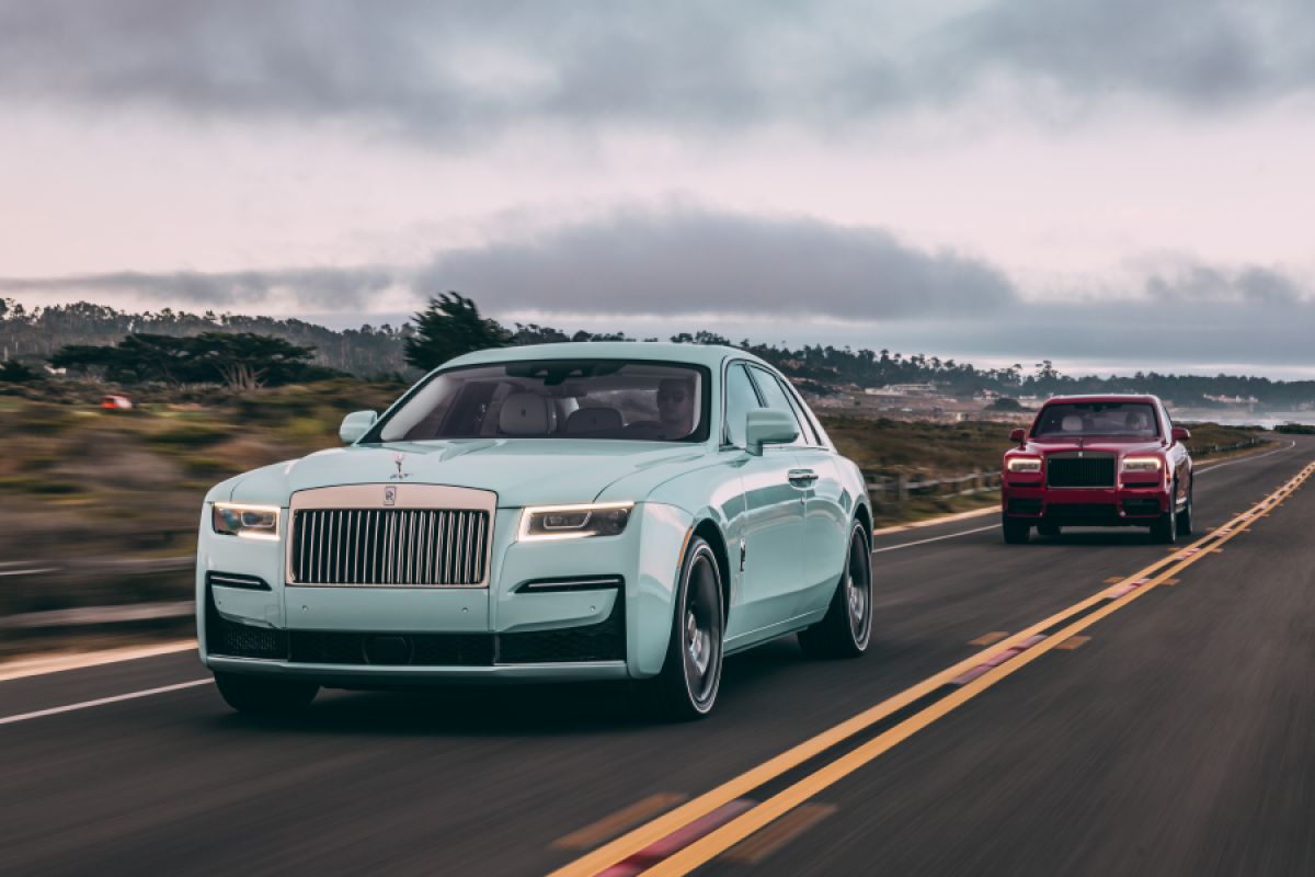 Tampil di California, Rolls Royce Black Badge dan Ghost