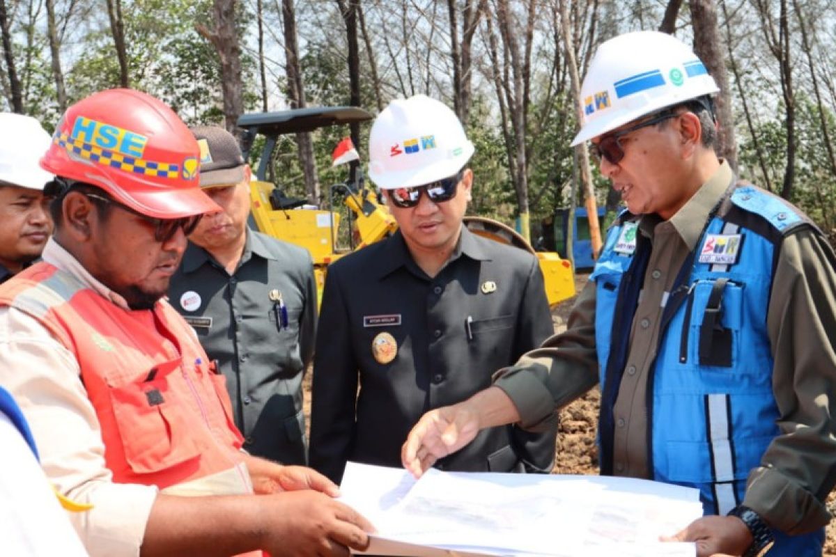 Pembangunan tanggul penahan banjir di Pekalongan target selesai September 2023