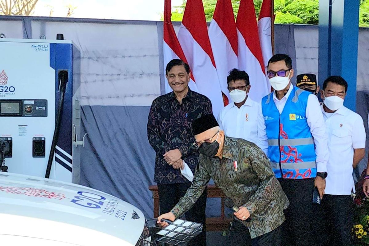 Sambut puncak acara Presidensi G20, Wapres Ma'ruf Amin tinjau kesiapan SPKLU PLN