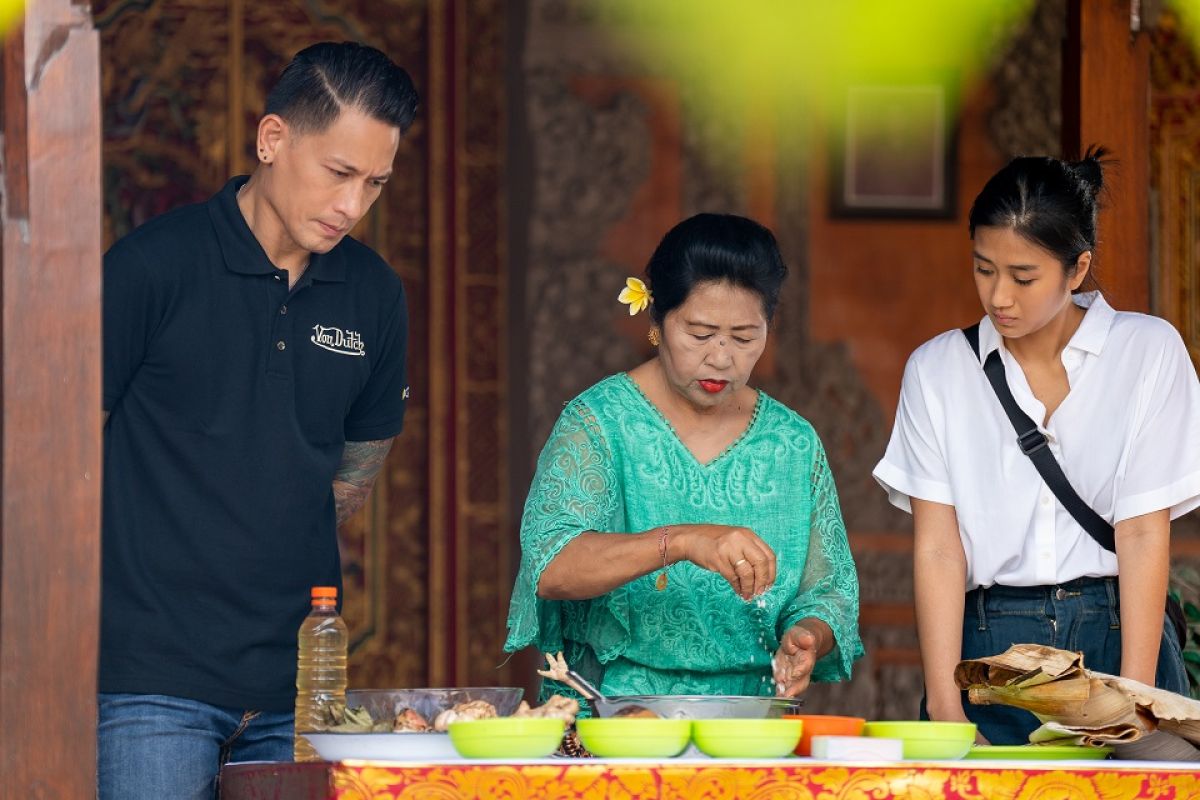 Chef Juna dan Renatta hadirkan saluran ekslusif di YouTube