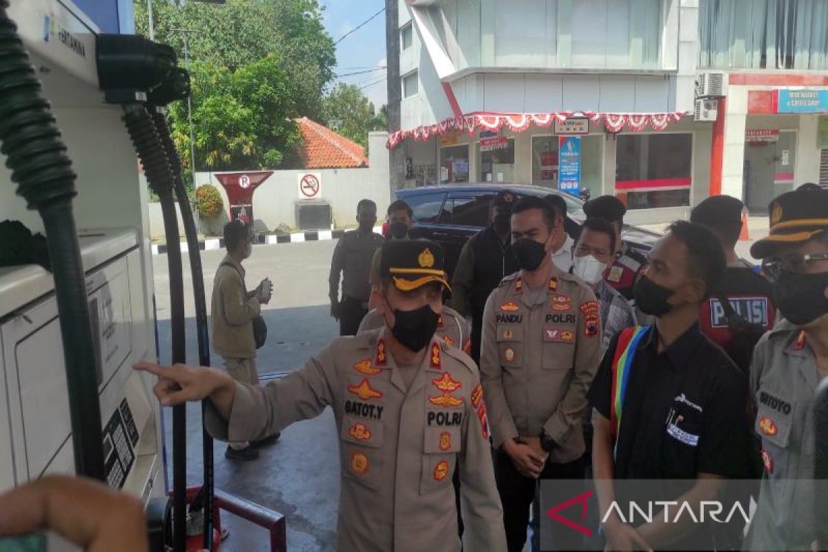 Polisi cek pengamanan sejumlah SPBU di Solo