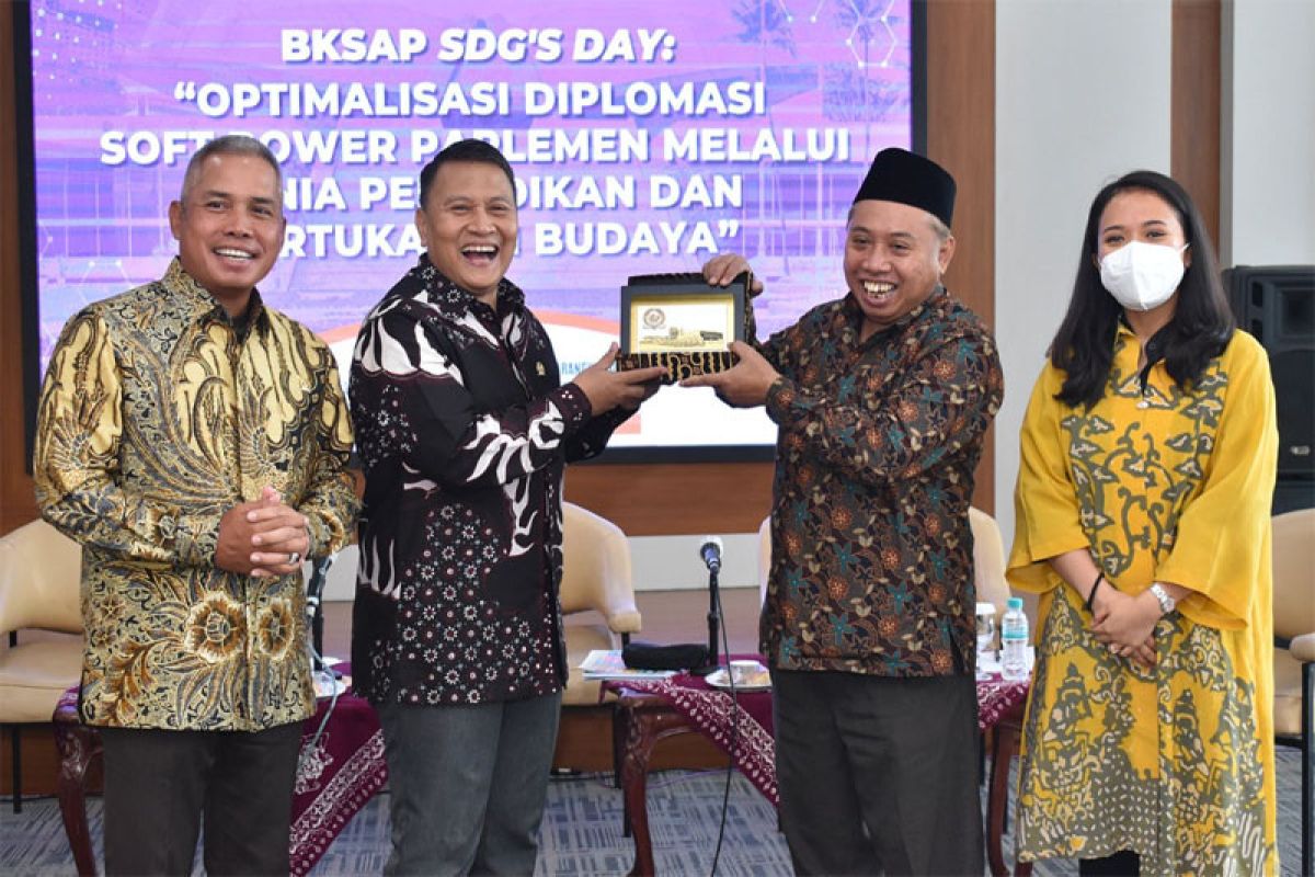 BKSAP DPR RI berikan kesempatan magang mahasiswa UNSOED