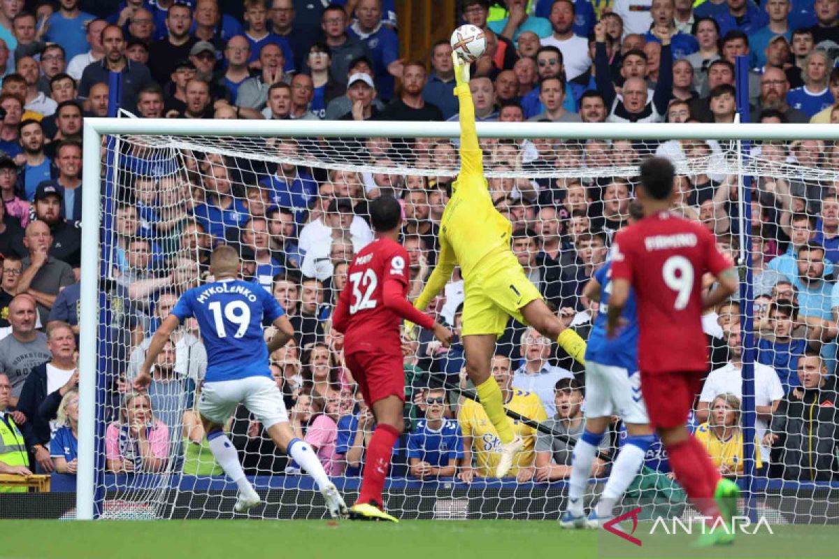 Everton lawan Liverpool berakhir tanpa pemenang