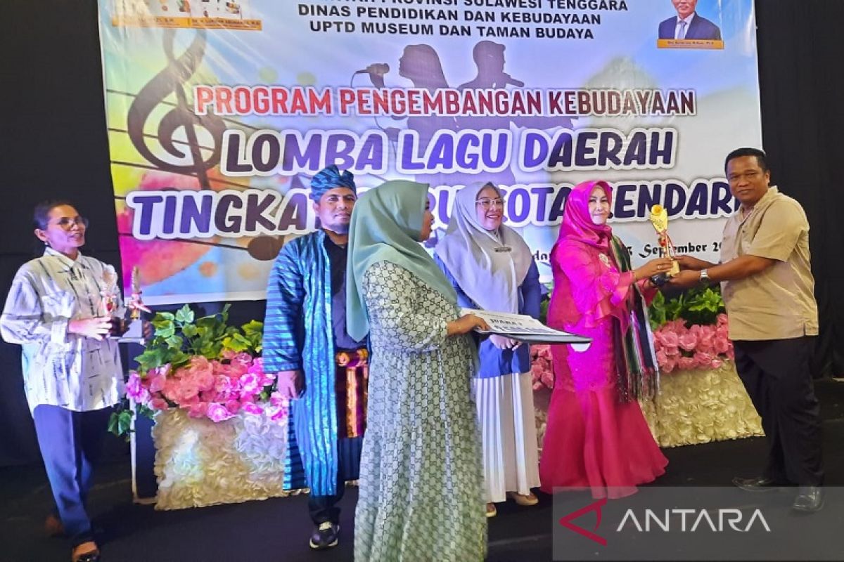 Tiga guru di Kota Kendari juarai lomba lagu daerah 2022