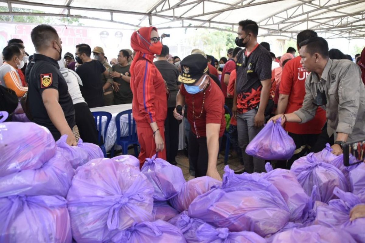 Pasar murah salah satu upaya pengendalian inflasi di Kalteng