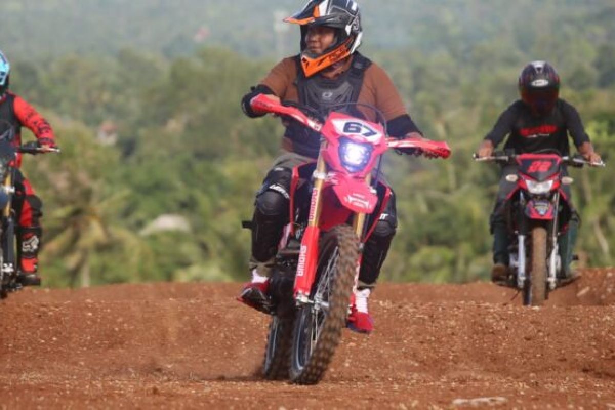 Bupati Lampung Selatan rutin latihan di sirkuit Way Ragom